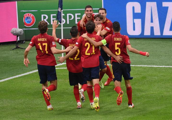 西班牙意大利进半决赛的相关图片